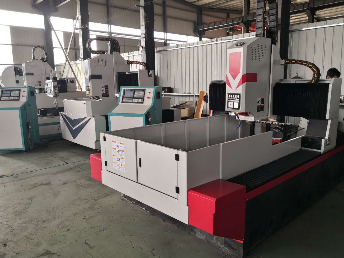 臥式數控鉆床加工中心的結構特點